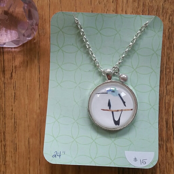 Handmade Handpainted Blue Hummingbird‎ Silvertone Round Necklace - Picture 1 of 6